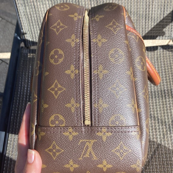 Vintage Louis Vuitton Deauville - Picture 9 of 16